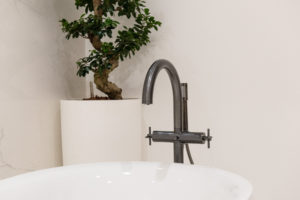 luxury interior design Turella Nico Celidoni progetto ristrutturazione restyling dettagli lusso forniture italian style Grohe spazi commerciali